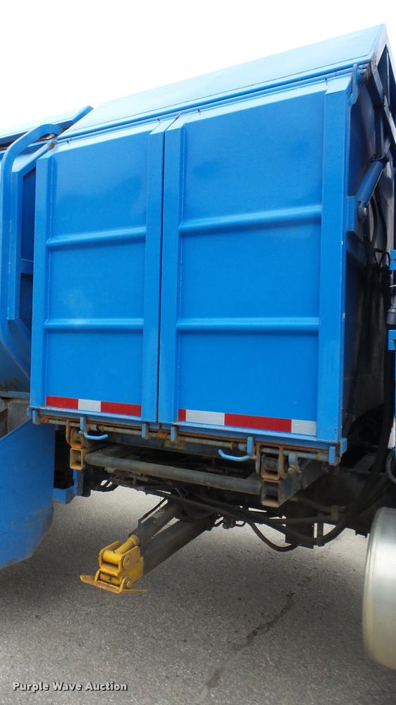 image for item DG9096 2006 Sterling Condor American Lafrance refuse truck