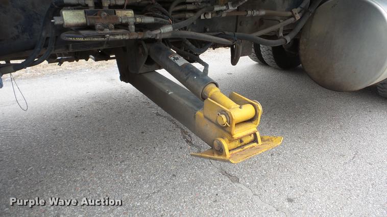 image for item DG9096 2006 Sterling Condor American Lafrance refuse truck