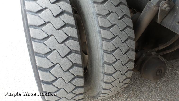 image for item DG9096 2006 Sterling Condor American Lafrance refuse truck