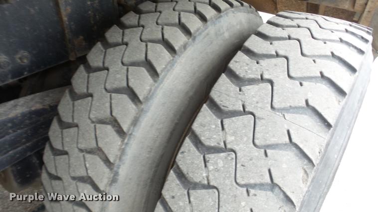 image for item DG9096 2006 Sterling Condor American Lafrance refuse truck