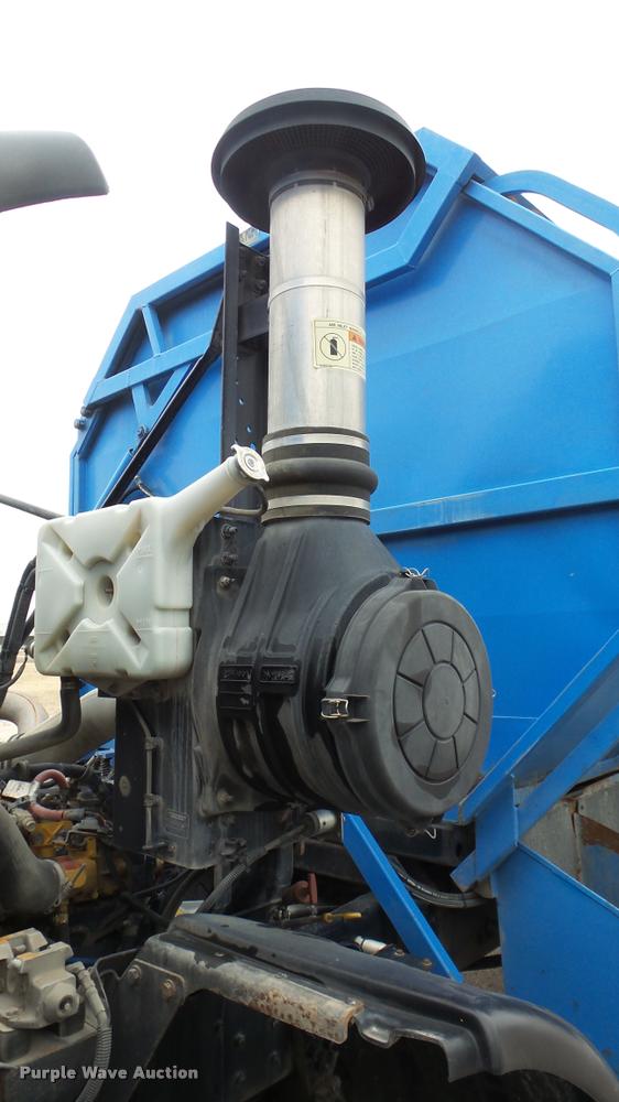 image for item DG9096 2006 Sterling Condor American Lafrance refuse truck