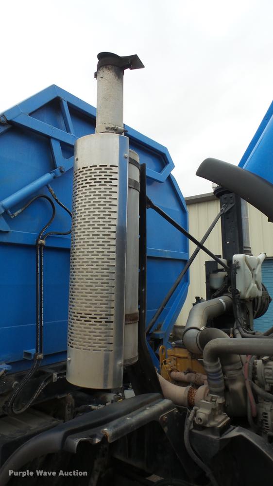 image for item DG9096 2006 Sterling Condor American Lafrance refuse truck