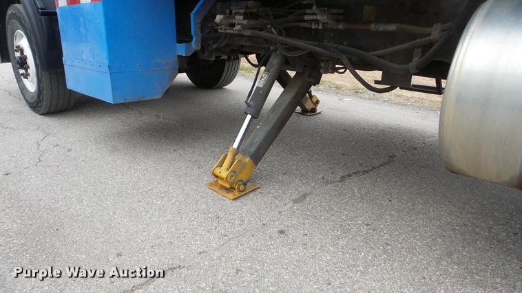 image for item DG9096 2006 Sterling Condor American Lafrance refuse truck