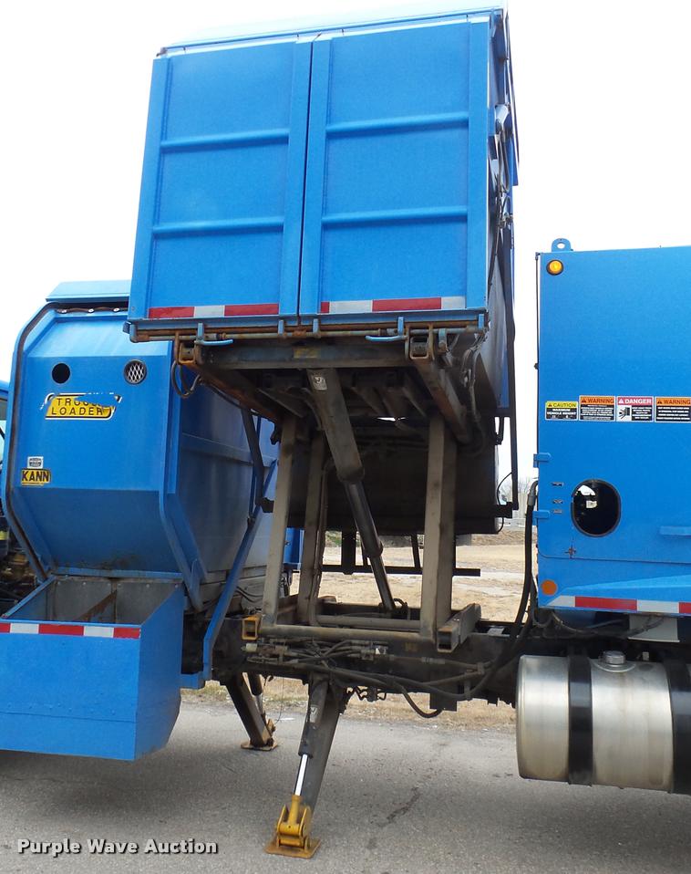 image for item DG9096 2006 Sterling Condor American Lafrance refuse truck