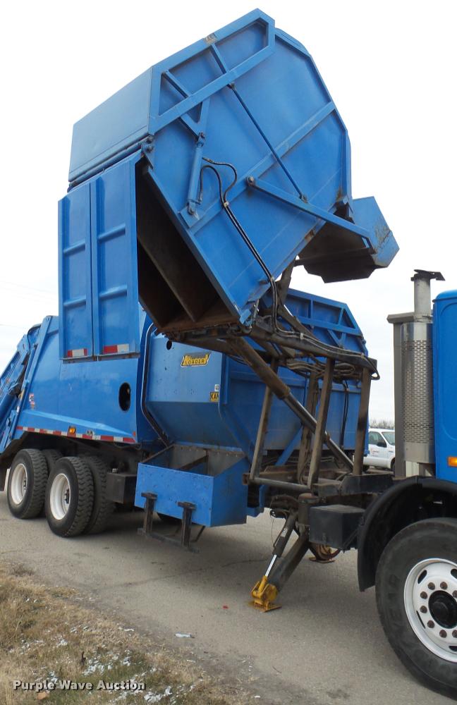 image for item DG9096 2006 Sterling Condor American Lafrance refuse truck