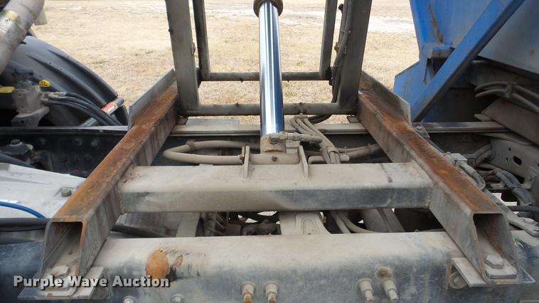 image for item DG9096 2006 Sterling Condor American Lafrance refuse truck