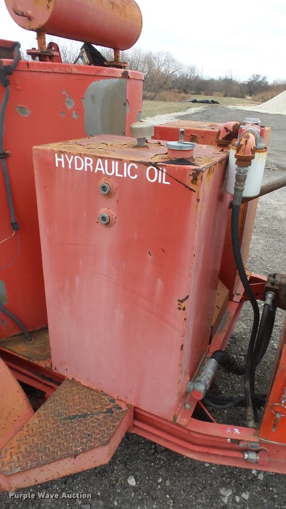 image for item DG9097 1998 Crafco EZ Pour melter/applicator