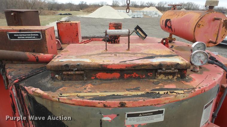 image for item DG9097 1998 Crafco EZ Pour melter/applicator