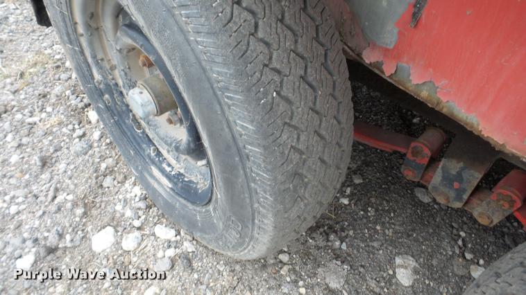 image for item DG9097 1998 Crafco EZ Pour melter/applicator