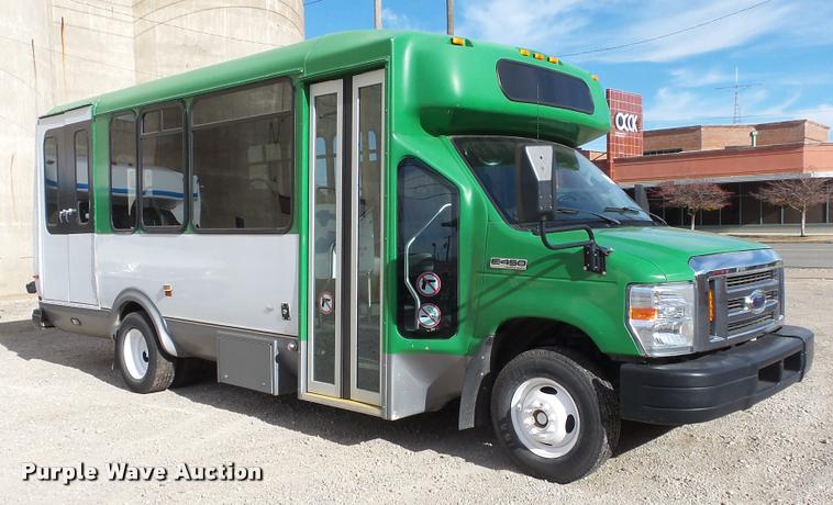 image for item J5713 2010 Ford Econoline E450 Super Duty Eldorado shuttle bus