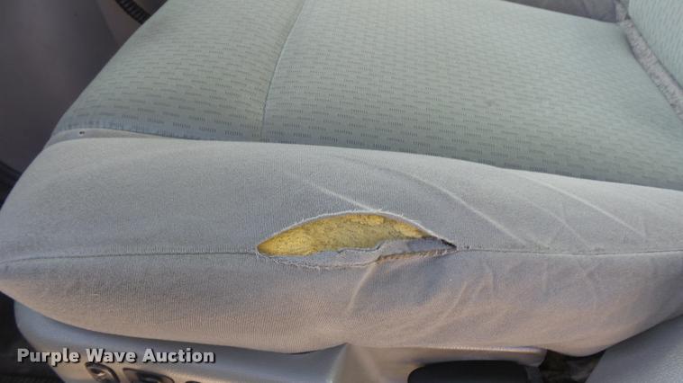 image for item J5713 2010 Ford Econoline E450 Super Duty Eldorado shuttle bus