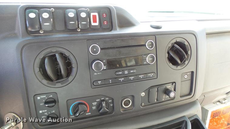 image for item J5713 2010 Ford Econoline E450 Super Duty Eldorado shuttle bus