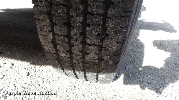 image for item J5713 2010 Ford Econoline E450 Super Duty Eldorado shuttle bus