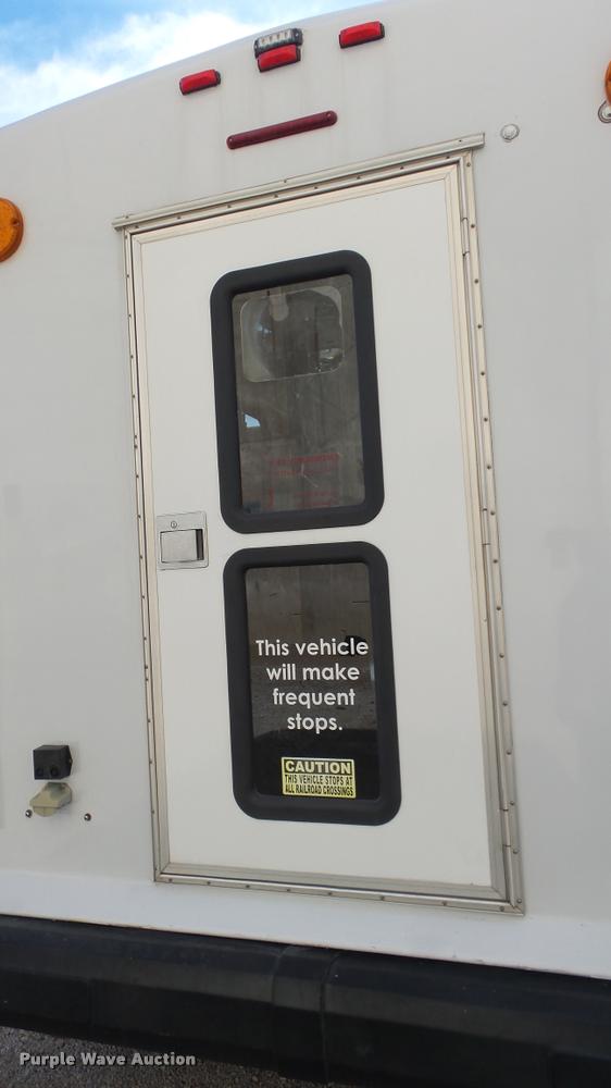 image for item J5713 2010 Ford Econoline E450 Super Duty Eldorado shuttle bus