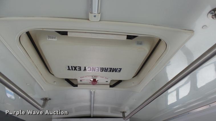 image for item J5713 2010 Ford Econoline E450 Super Duty Eldorado shuttle bus