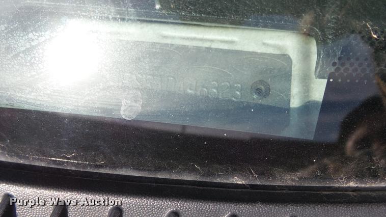 image for item J5713 2010 Ford Econoline E450 Super Duty Eldorado shuttle bus