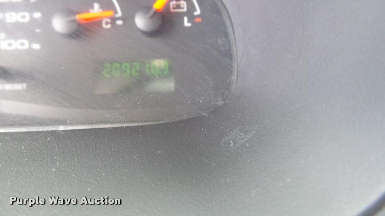 image for item J5722 2007 Ford Econoline E450 Super Duty Aerotech shuttle bus