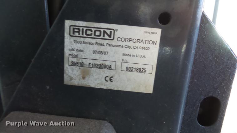 image for item J5722 2007 Ford Econoline E450 Super Duty Aerotech shuttle bus