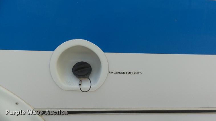 image for item J5722 2007 Ford Econoline E450 Super Duty Aerotech shuttle bus