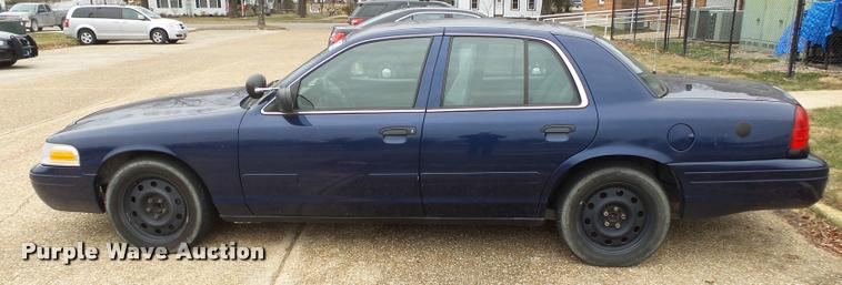 image for item K1007 2006 Ford Crown Victoria Police Interceptor