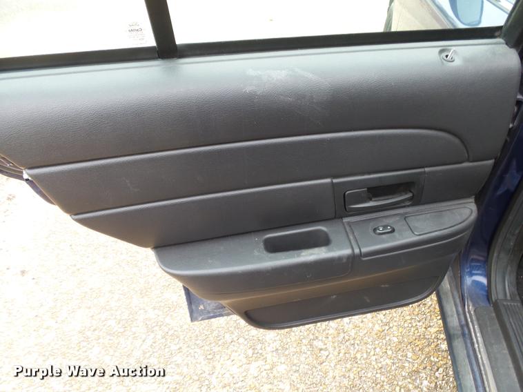 image for item K1007 2006 Ford Crown Victoria Police Interceptor