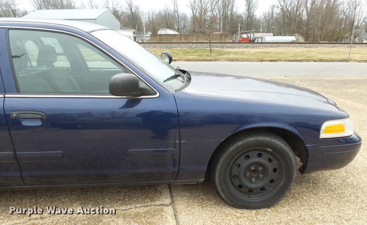 image for item K1007 2006 Ford Crown Victoria Police Interceptor