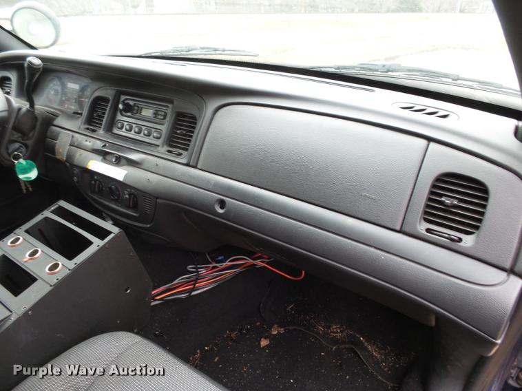 image for item K1007 2006 Ford Crown Victoria Police Interceptor
