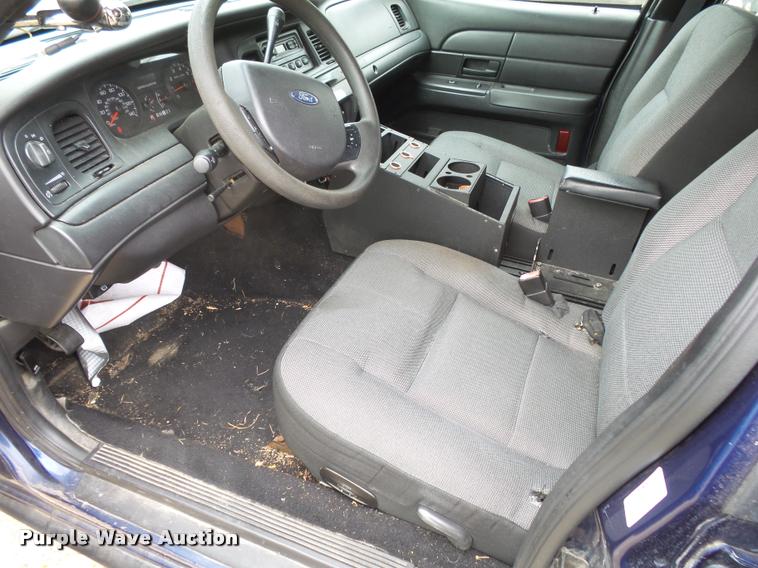 image for item K1007 2006 Ford Crown Victoria Police Interceptor