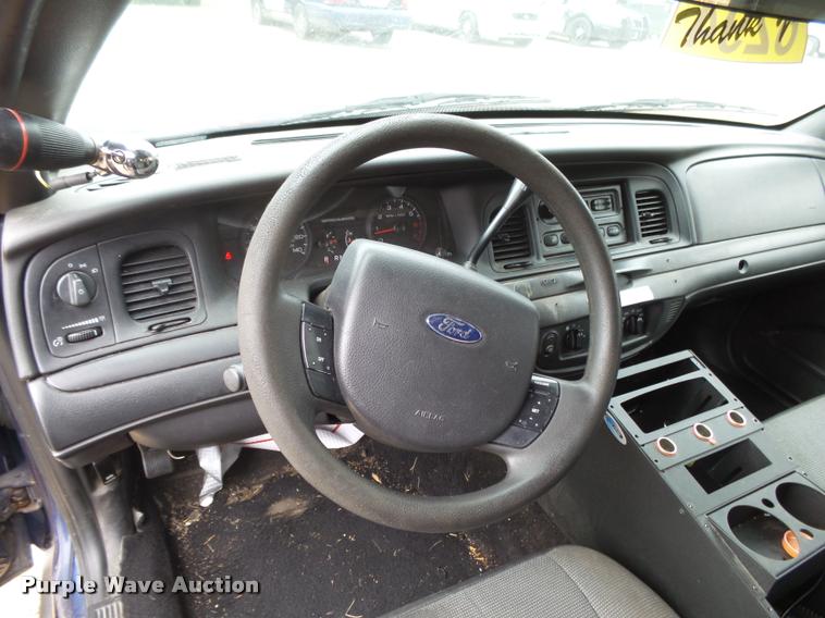 image for item K1007 2006 Ford Crown Victoria Police Interceptor