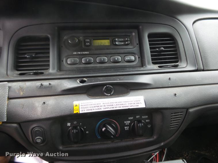 image for item K1007 2006 Ford Crown Victoria Police Interceptor