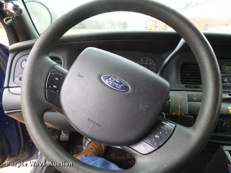 image for item K1007 2006 Ford Crown Victoria Police Interceptor