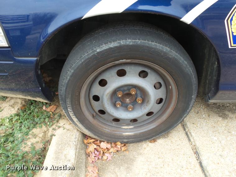 image for item K1008 2006 Ford Crown Victoria Police Interceptor