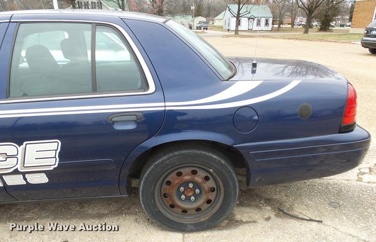 image for item K1008 2006 Ford Crown Victoria Police Interceptor