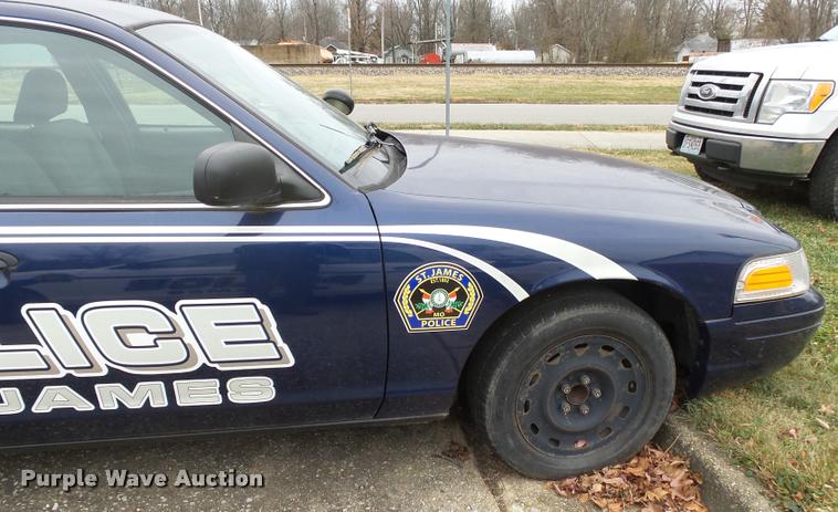 image for item K1008 2006 Ford Crown Victoria Police Interceptor