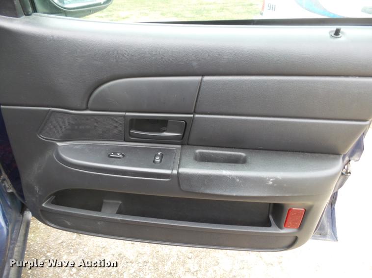 image for item K1008 2006 Ford Crown Victoria Police Interceptor