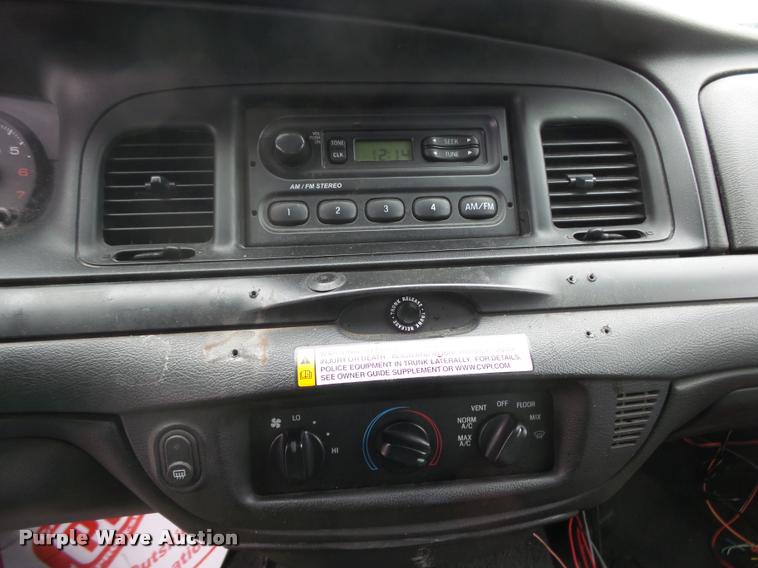 image for item K1008 2006 Ford Crown Victoria Police Interceptor