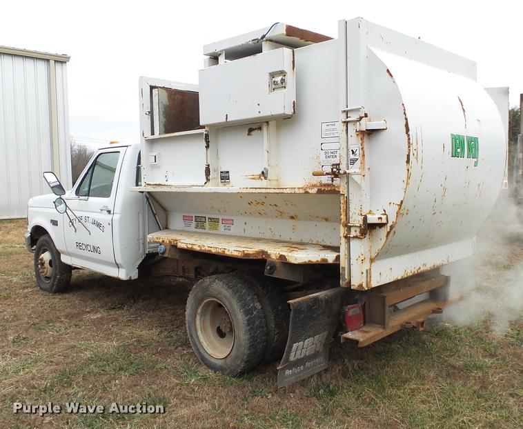 image for item K1009 1995 Ford F350 refuse truck