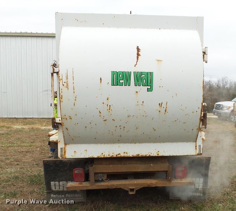 image for item K1009 1995 Ford F350 refuse truck