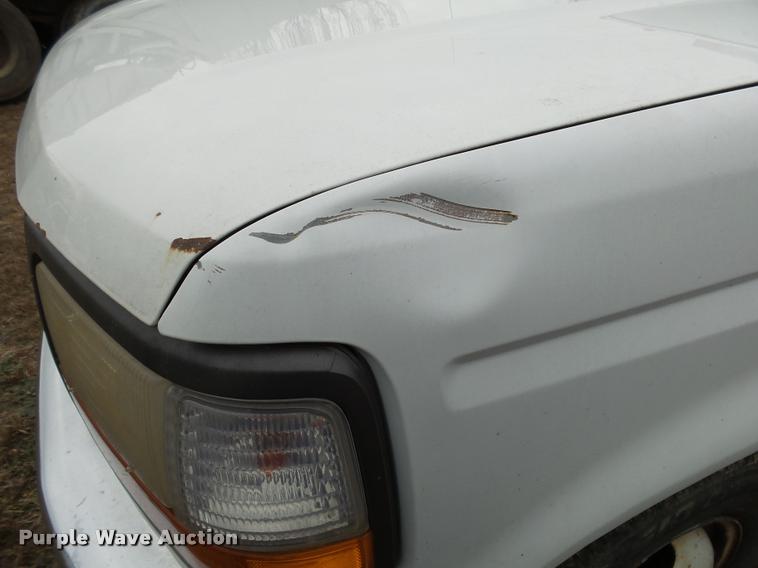 image for item K1009 1995 Ford F350 refuse truck