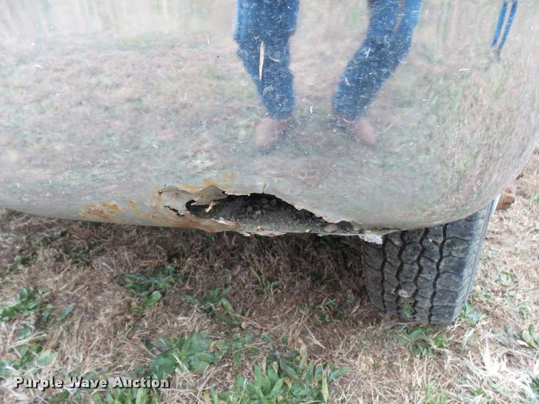 image for item K1009 1995 Ford F350 refuse truck