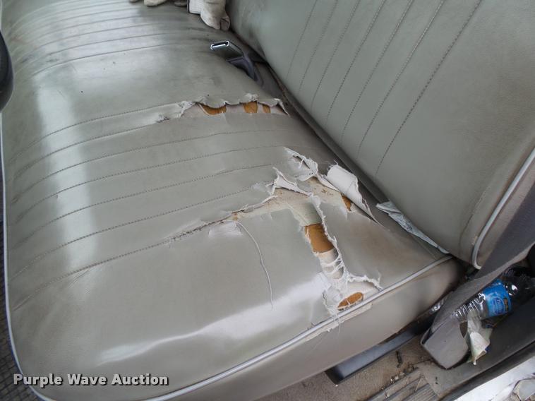 image for item K1009 1995 Ford F350 refuse truck