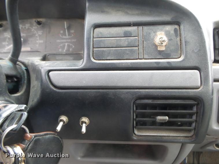 image for item K1009 1995 Ford F350 refuse truck