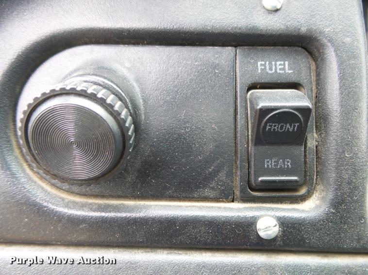 image for item K1009 1995 Ford F350 refuse truck