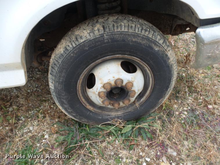 image for item K1009 1995 Ford F350 refuse truck