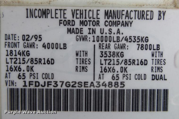 image for item K1009 1995 Ford F350 refuse truck