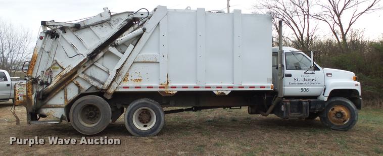 image for item K1010 2002 GMC C8500 refuse truck