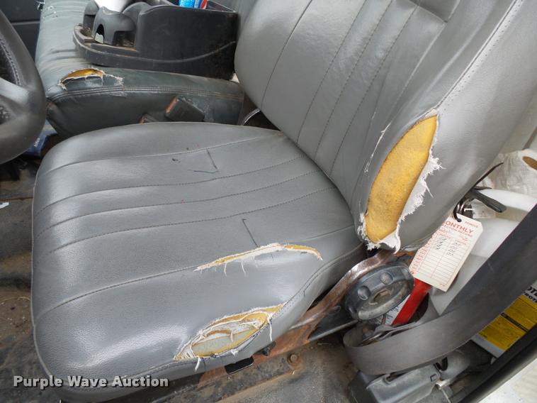 image for item K1010 2002 GMC C8500 refuse truck