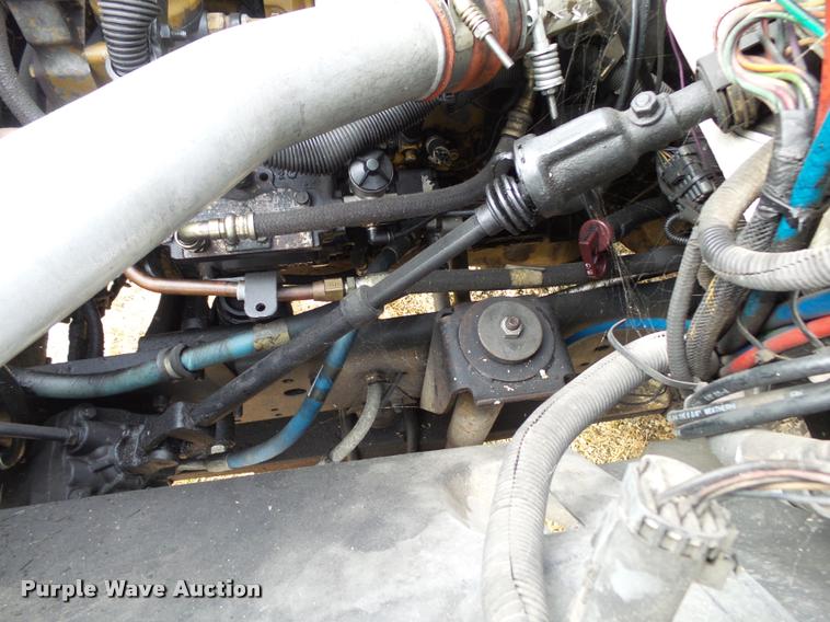 image for item K1010 2002 GMC C8500 refuse truck