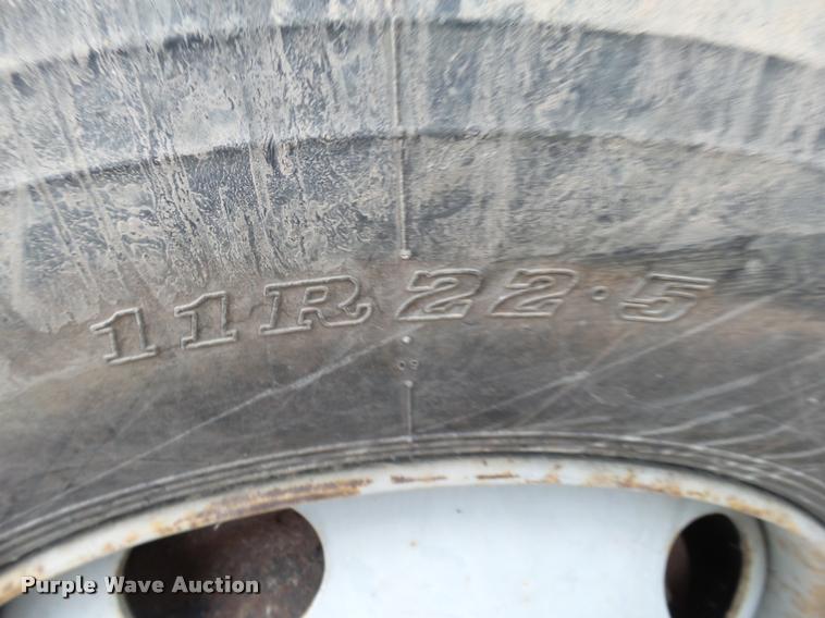 image for item K1010 2002 GMC C8500 refuse truck