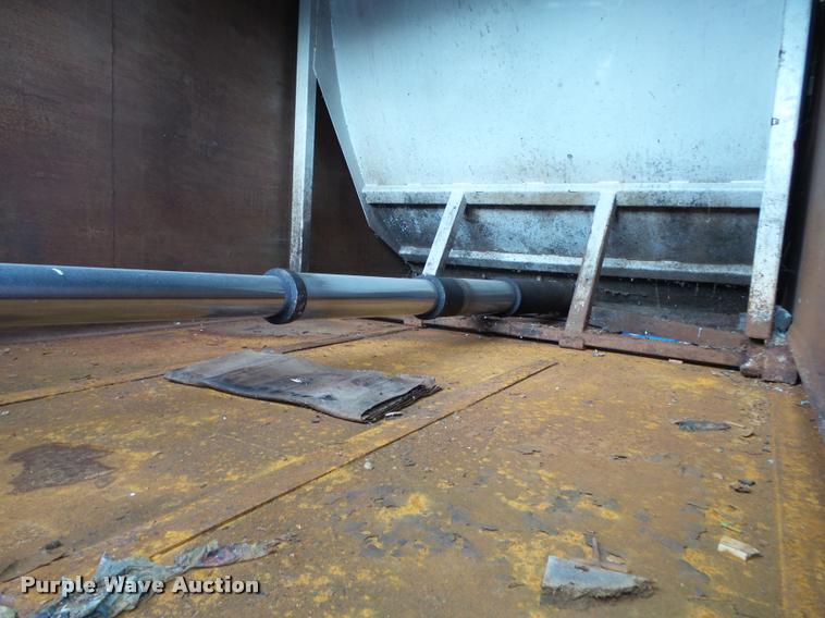 image for item K1010 2002 GMC C8500 refuse truck